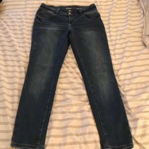 YMI Midrise jeans size 11